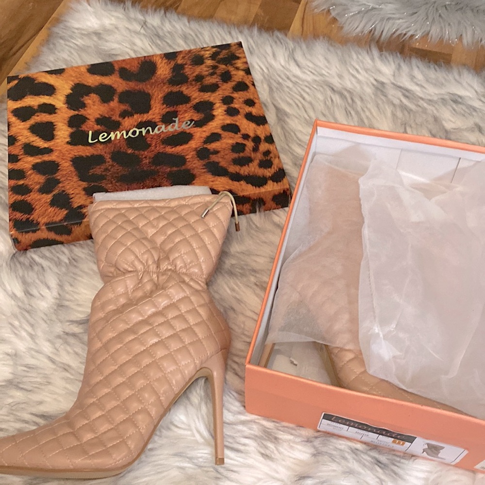 Lemonade nude quilted “Chanel” style boots size 11 new in box